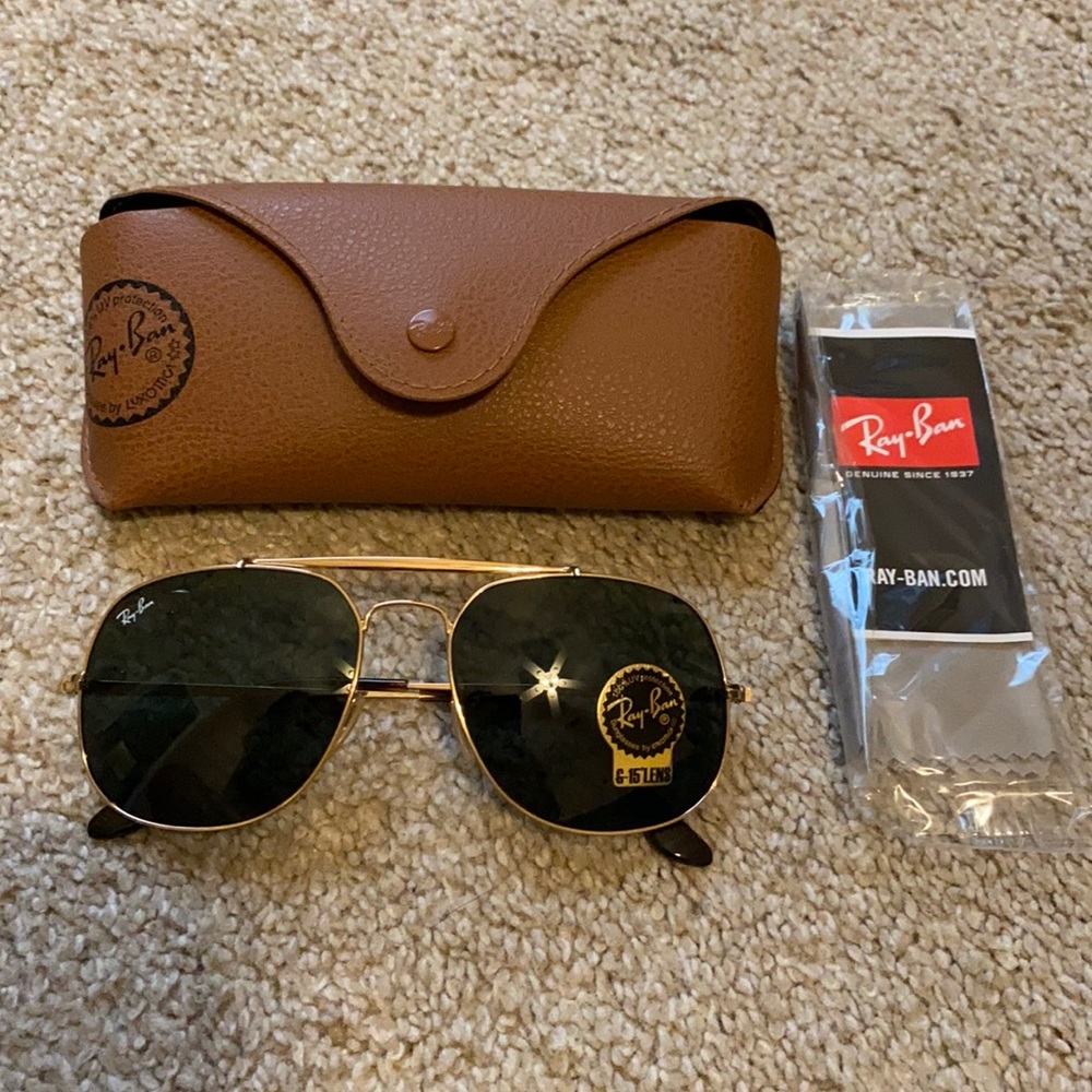 Ray Ban